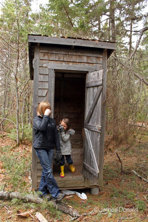 outhouse voyeur|Amateur urinates in the outhouse as the watchman spies on her